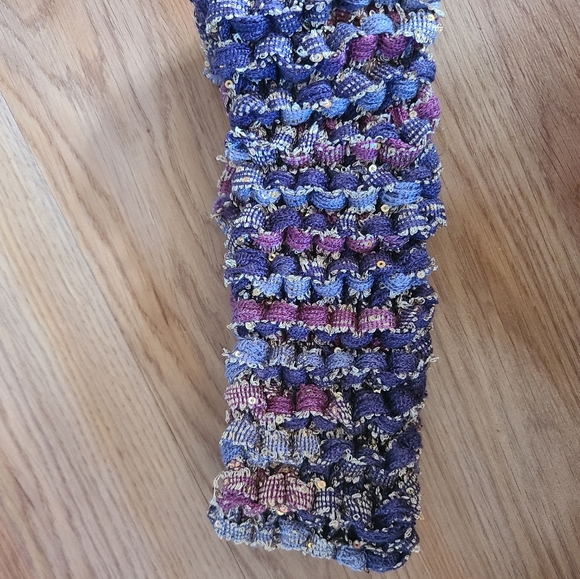 🦩 3/$30 Handmade Winter Headband - Picture 2 of 3